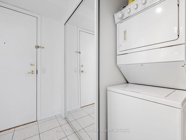 413 - 35 Kingsbridge Garden Cir, Condo with 2 bedrooms, 2 bathrooms and null parking in Mississauga ON | Image 22