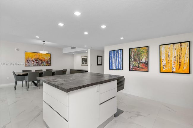 APT-1601 - 1800 N Bayshore Dr, Condo with 3 bedrooms, 3 bathrooms and null parking in Miami FL | Image 8