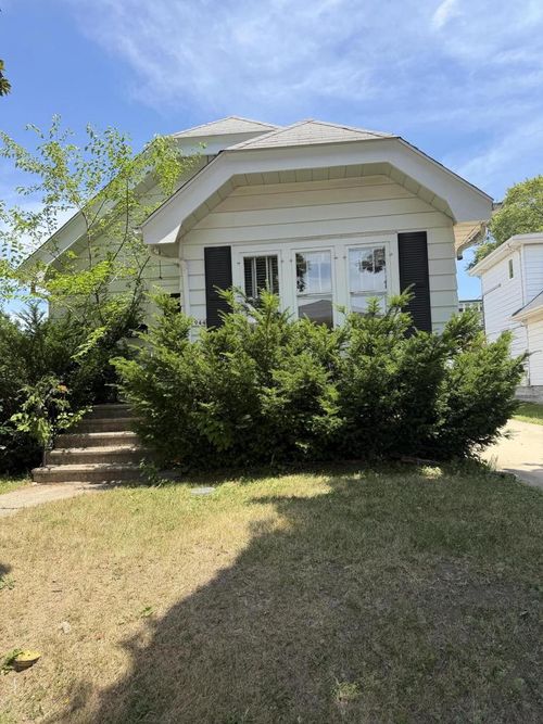 1944 S 89th Street, WEST ALLIS, WI, 53227 | Card Image