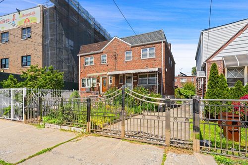 1056 Swinton Ave, Bronx, NY, 10465-1921 | Card Image