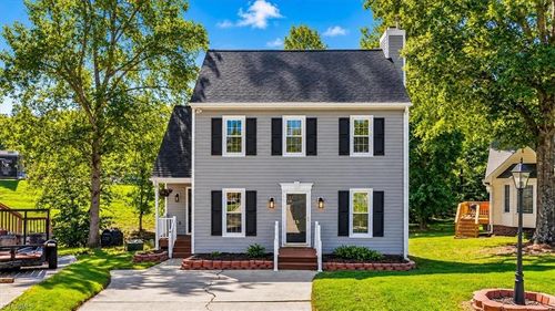 15 Gatehouse Ln, Greensboro, NC, 27407-5400 | Card Image