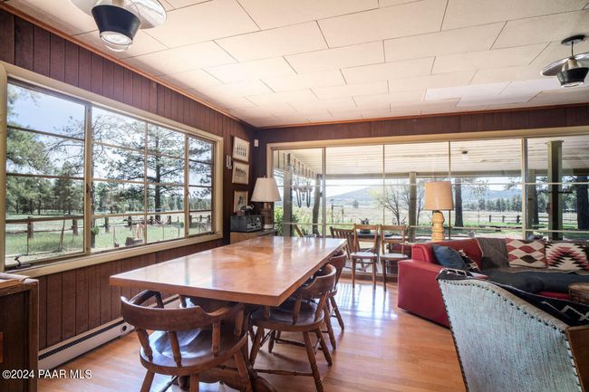 Dining | Image 7