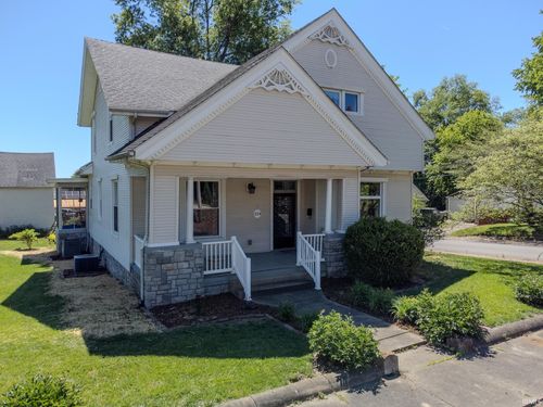 224 S 1st St, Boonville, IN, 47601-1702 | Card Image