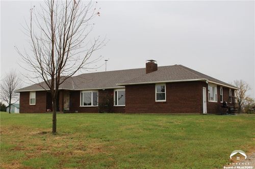 16468 K16 Hwy, Oskaloosa, KS, 66066-4103 | Card Image