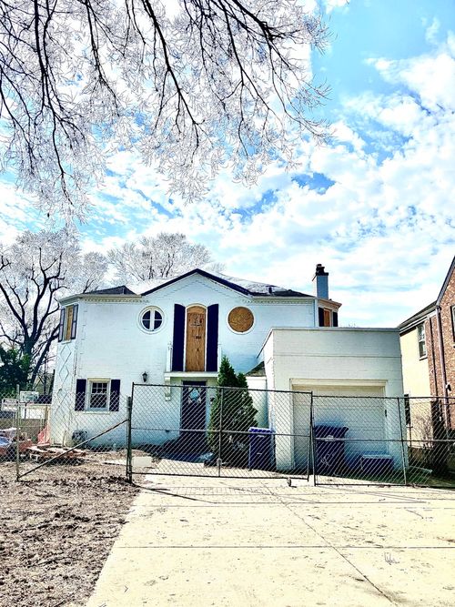 2201 Kenilworth Ave, Wilmette, IL, 60091-1523 | Card Image