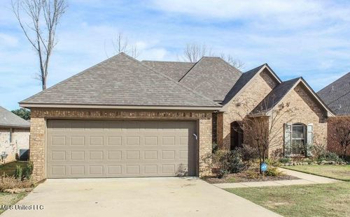 638 Greenfield Ridge Dr E, Brandon, MS, 39042-7033 | Card Image