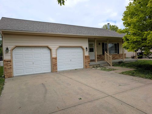 1259 Eastgate Ct, Salina, KS, 67401-8389 | Card Image