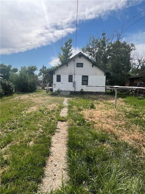 513 N Custer Ave, Hardin, MT, 59034-1824 | Card Image