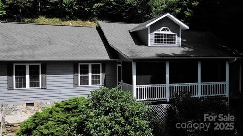 220 George Sutton Rd, Waynesville, NC, 28785-2493 | Card Image