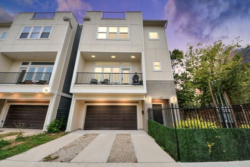 2007 Briley St, Houston, TX, 77004-1713 | Card Image