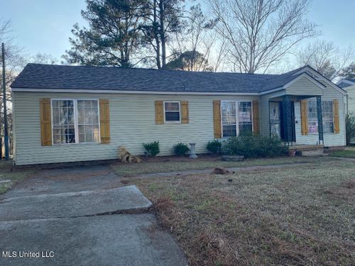 102 Brooklyn Dr, Natchez, MS, 39120-2716 | Card Image