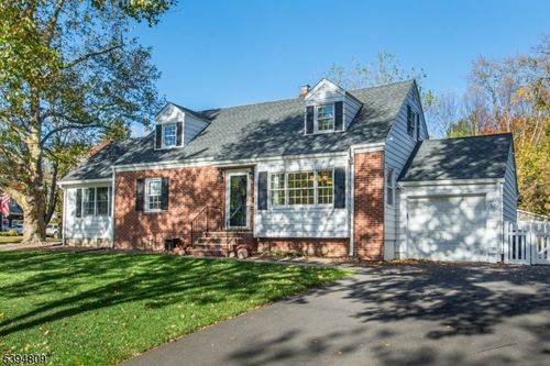 63 Glen Blvd, Glen Rock, NJ, 07452-1627 | Card Image