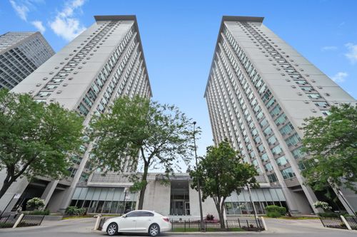 2807-3600 N Lake Shore Dr, Chicago, IL, 60613-4667 | Card Image