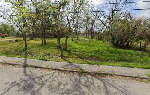 3452 Brill St, Houston, TX, 77026-4614 | Card Image