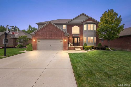 53391 Crawford Dr, New Baltimore, MI, 48051-3928 | Card Image