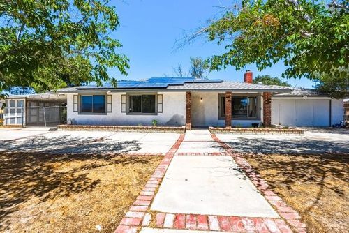 17307 Longmeadow Ave, Lake Los Angeles, CA, 93591-3315 | Card Image