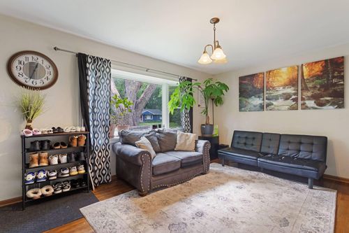 527 Emil Ave, Shoreview, MN, 55126-4634 | Card Image