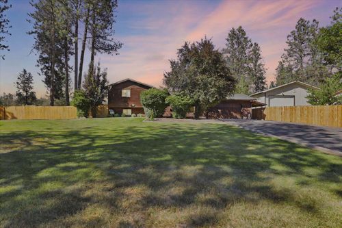 10946 W Sagewood Rd, Nine Mile Falls, WA, 99026-9407 | Card Image