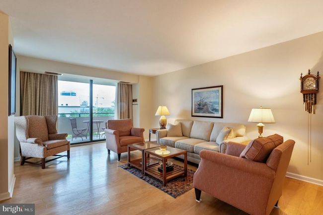 APT-321 - 1800 Old Meadow Rd, Condo with 2 bedrooms, 2 bathrooms and null parking in MCLEAN VA | Image 7