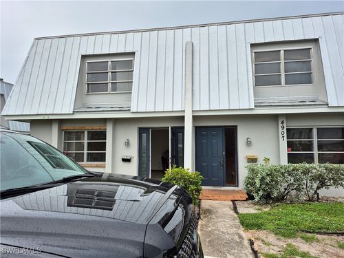 45-4907 Catalina Dr, NAPLES, FL, 34112-6949 | Card Image