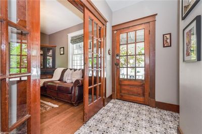 21 Pearl St, House other with 3 bedrooms, 2 bathrooms and 4 parking in Guelph ON | Image 3