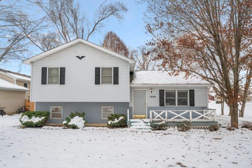 1226 Lakewood Dr, Somonauk, IL, 60552-9683 | Card Image