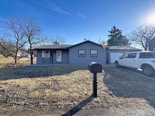 221 W Meuse St, Blue Grass, IA, 52726-9542 | Card Image