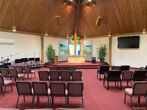 46001 Warren Rd, Canton, MI, 48187-1576 | Card Image