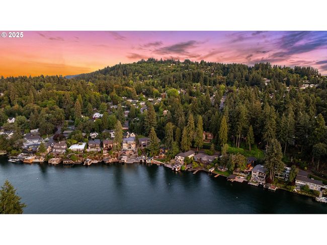 1115 Lake Front Rd, House other with 4 bedrooms, 4 bathrooms and 2 parking in Lake Oswego OR | Image 47