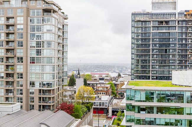 1102 - 140 E 14 Th Street, Condo with 1 bedrooms, 1 bathrooms and 1 parking in North Vancouver BC | Image 27