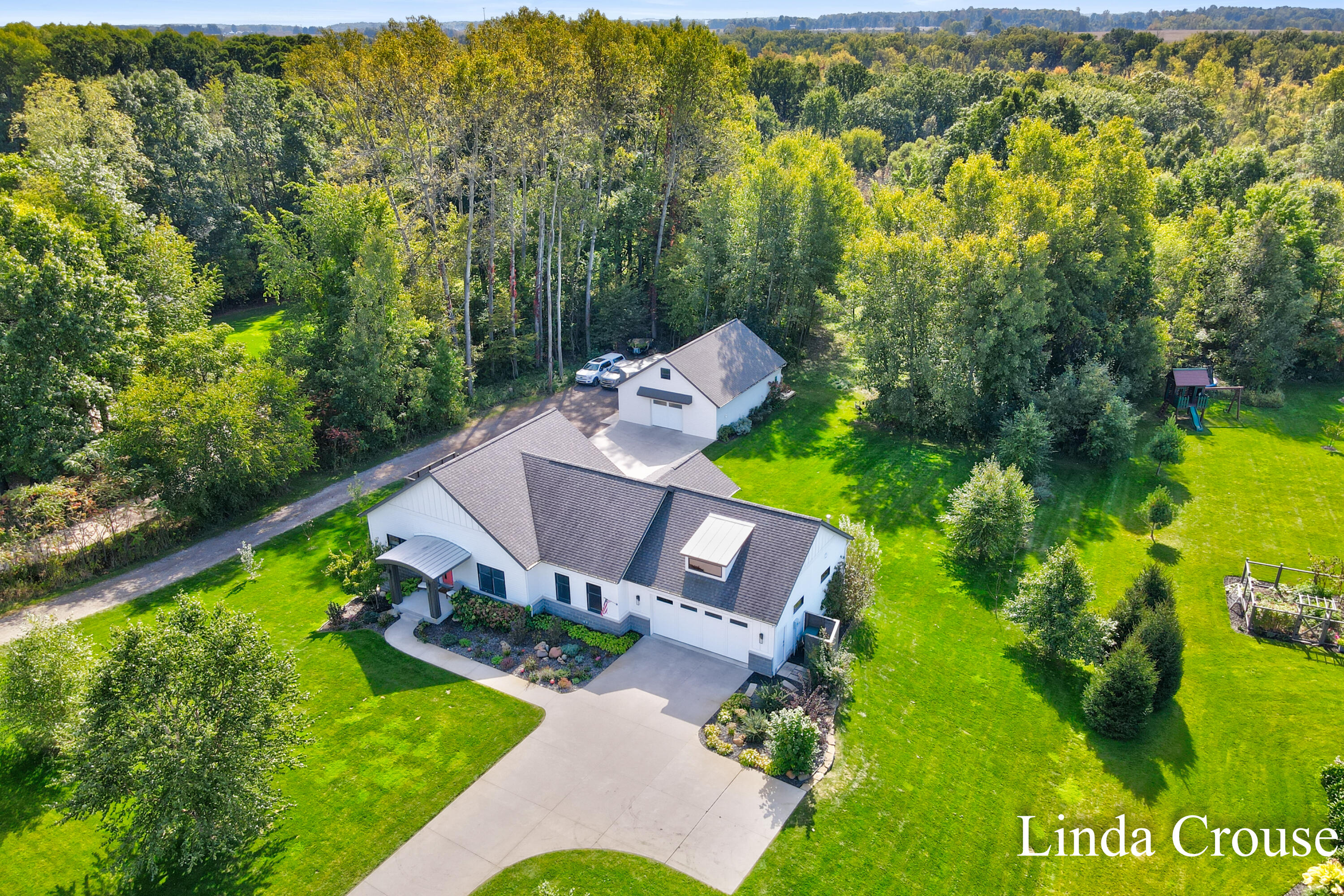 Lamont Farms Dr, Coopersville, MI 49404