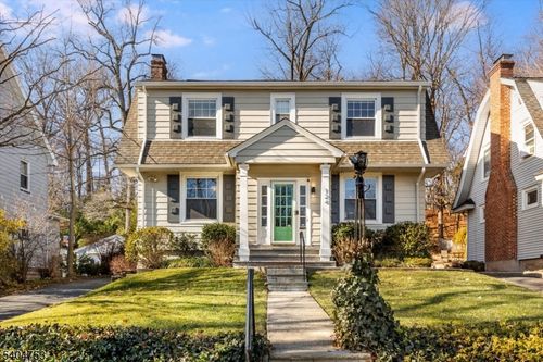 124 Essex Ave, Glen Ridge, NJ, 07028-2409 | Card Image