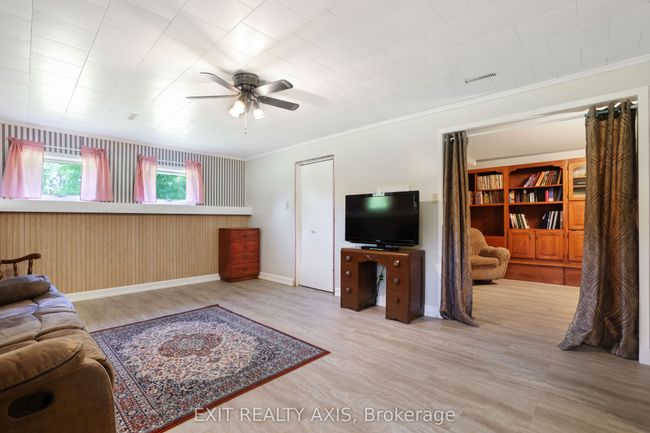 42 Strickland Rd, House other with 3 bedrooms, 2 bathrooms and 8 parking in Lombardy ON | Image 23
