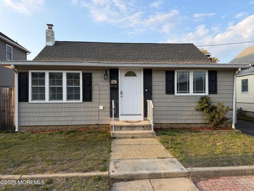 25 Hart St, Hazlet Township, NJ, 07734-3259 | Card Image