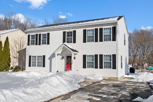 35 Wood St, Poughkeepsie, NY, 12603-4411 | Card Image