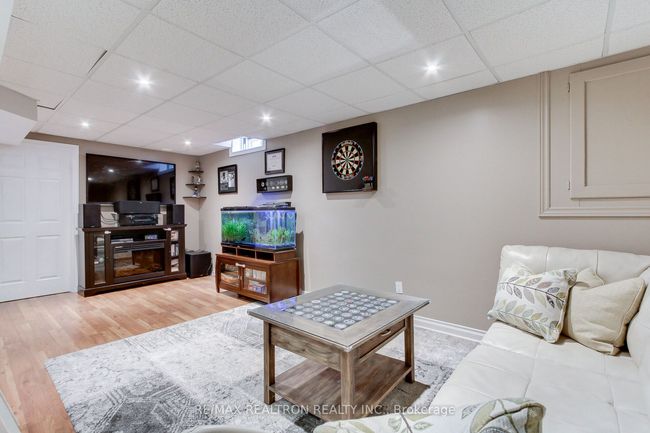 169 King St, House other with 4 bedrooms, 3 bathrooms and 6 parking in Mount Albert ON | Image 30
