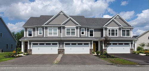 49 Priddle Ln, Latham, NY, 12110-2318 | Card Image