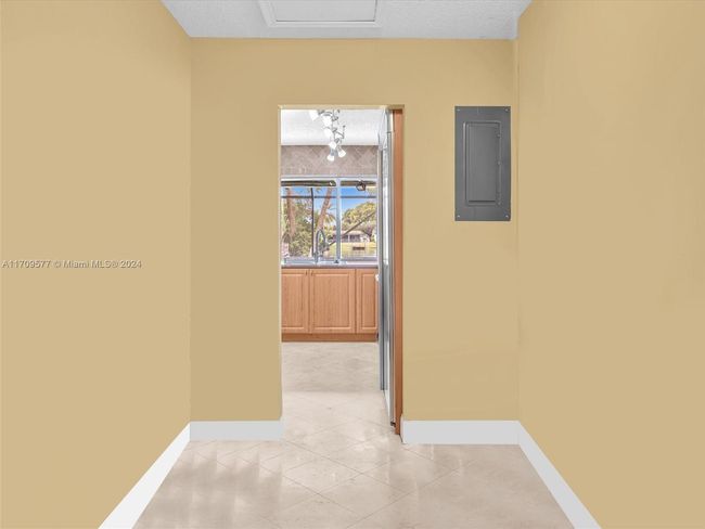 8910 Nw 7 Th Ct, House other with 3 bedrooms, 2 bathrooms and null parking in Pembroke Pines FL | Image 23