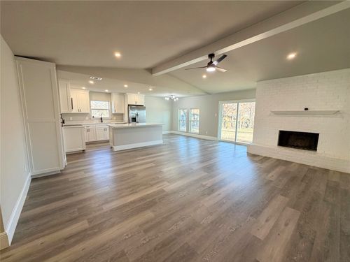 7129 Southridge Trl, Fort Worth, TX, 76133-7122 | Card Image