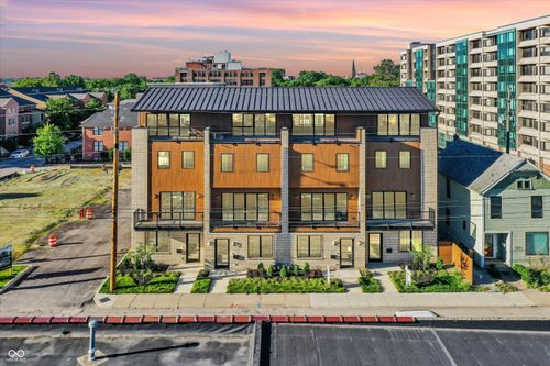 531 E North St, Indianapolis, IN, 46204-1635 | Card Image