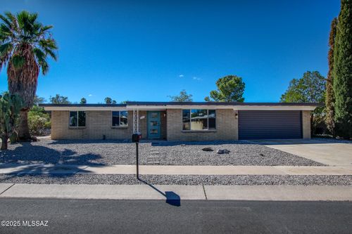 8418 E Rolling Ridge St, Tucson, AZ, 85710-7254 | Card Image