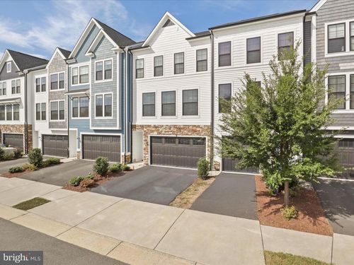 25441 Hartland Orchard Ter, CHANTILLY, VA, 20152-3253 | Card Image