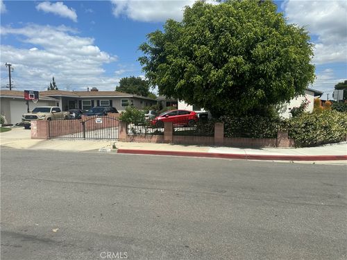 8431 Carron Dr, Pico Rivera, CA, 90660-3402 | Card Image