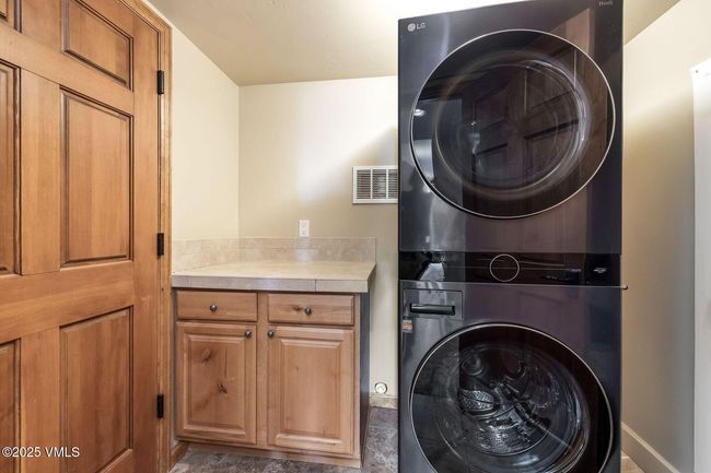 107 Lions Ln, Townhouse with 3 bedrooms, 4 bathrooms and 3 parking in Minturn CO | Image 23