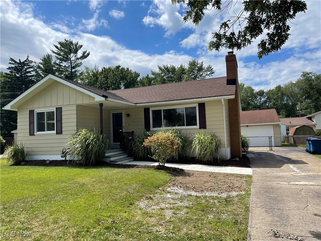Lakewood Beach Dr, Sheffield Lake, OH 44054