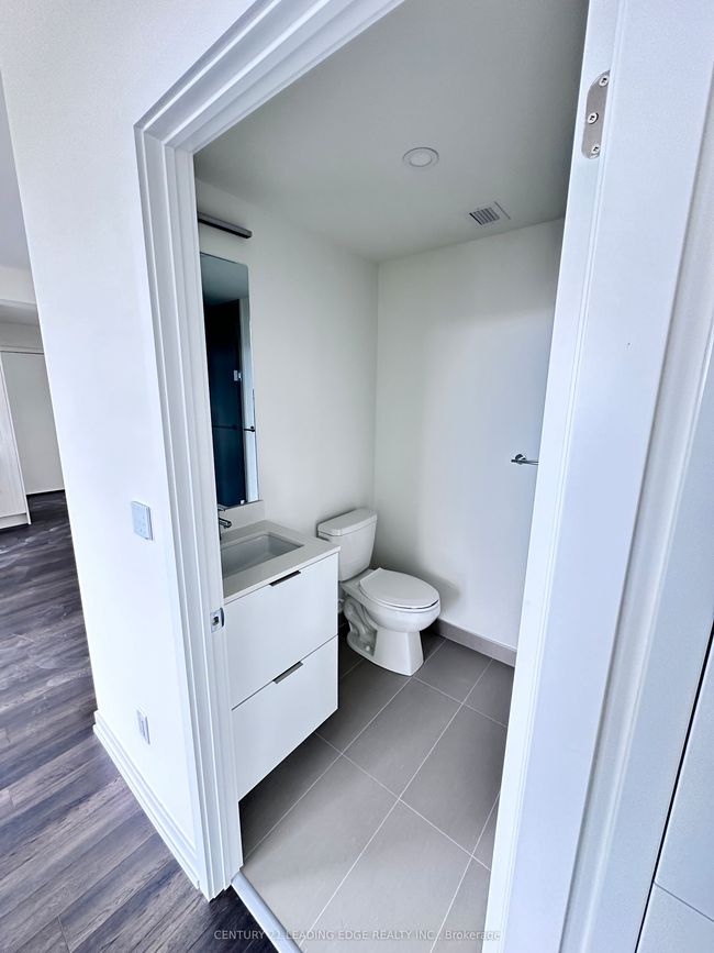 3106 - 89 Church St, Condo with 2 bedrooms, 2 bathrooms and null parking in Toronto ON | Image 4