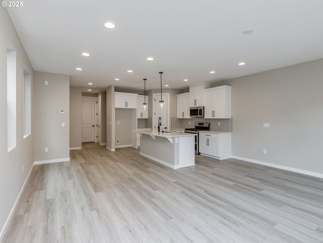 724 Nw 178 Th Way, House attached with 3 bedrooms, 3 bathrooms and 2 parking in Ridgefield WA | Image 11