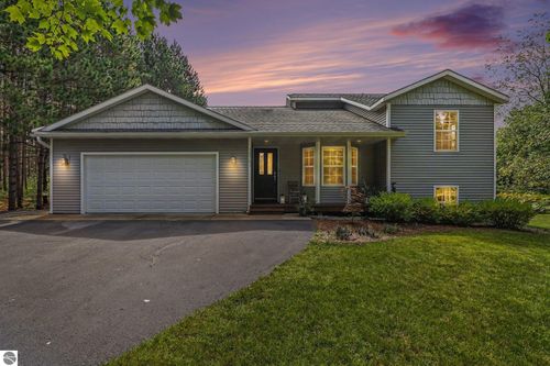 10763 Sweet Lilac Ln, Interlochen, MI, 49643-9333 | Card Image