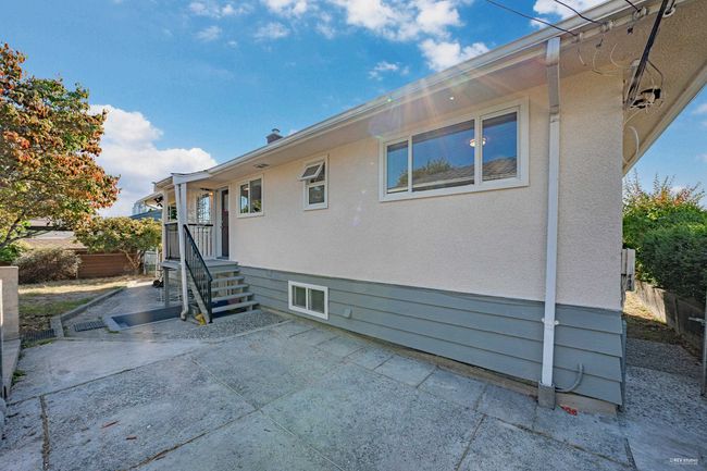 6407 Clinton St, House other with 6 bedrooms, 4 bathrooms and 5 parking in Burnaby BC | Image 26