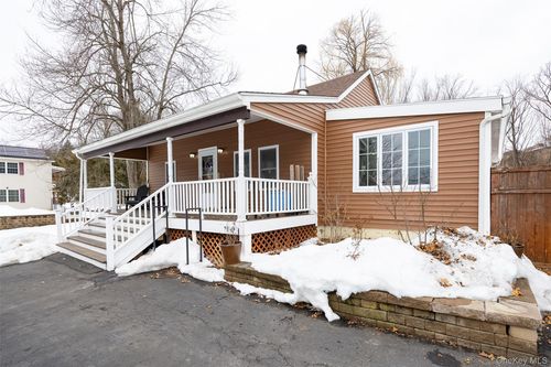 95 Chelsea Rd, Wappingers Falls, NY, 12590-5471 | Card Image